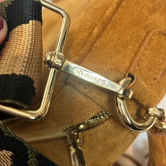 Ah-dorned Tan Faux Suede Leather Zip Top Crossbody Leopard Guitar Strap Bag - Picture 5 of 10